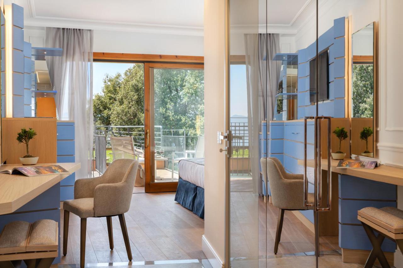 Hotel Golfo Dei Poeti Relais & 5*