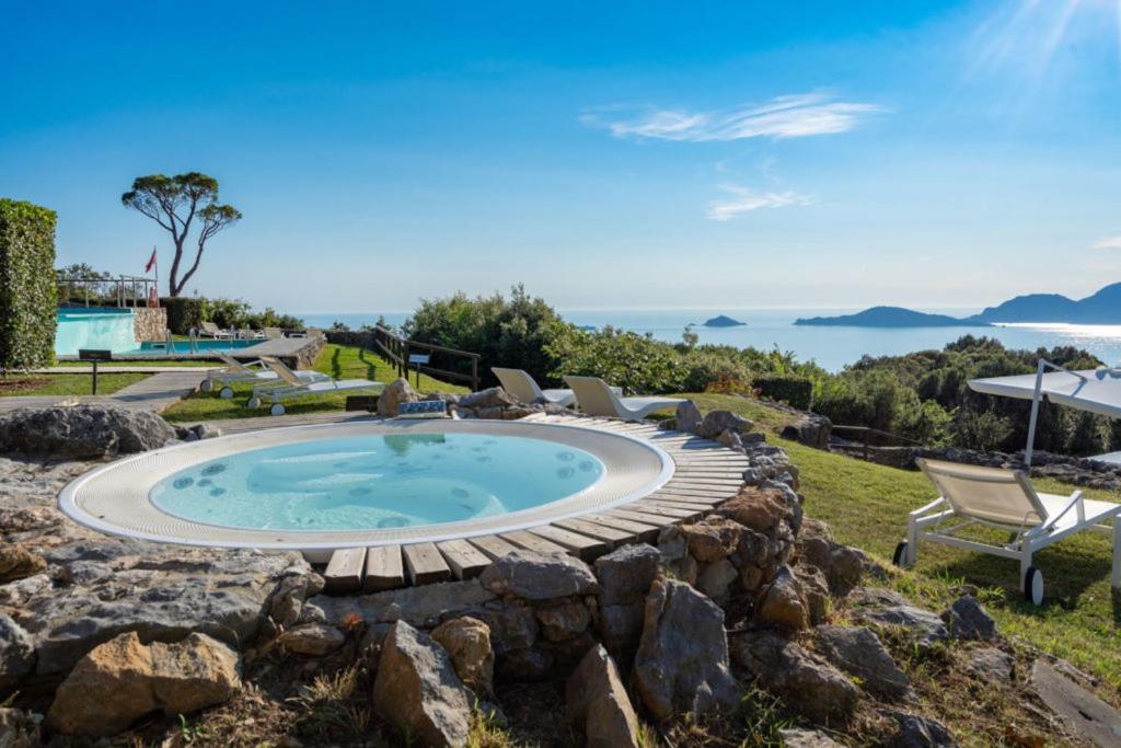Hotel Golfo Dei Poeti Relais & 5*