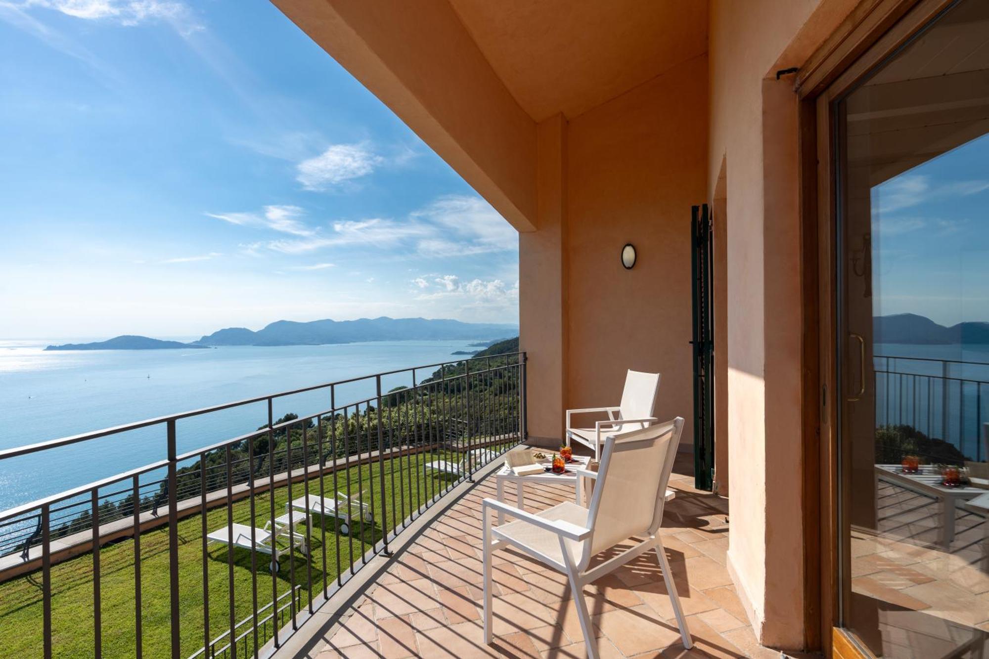 Hotel Golfo Dei Poeti Relais &